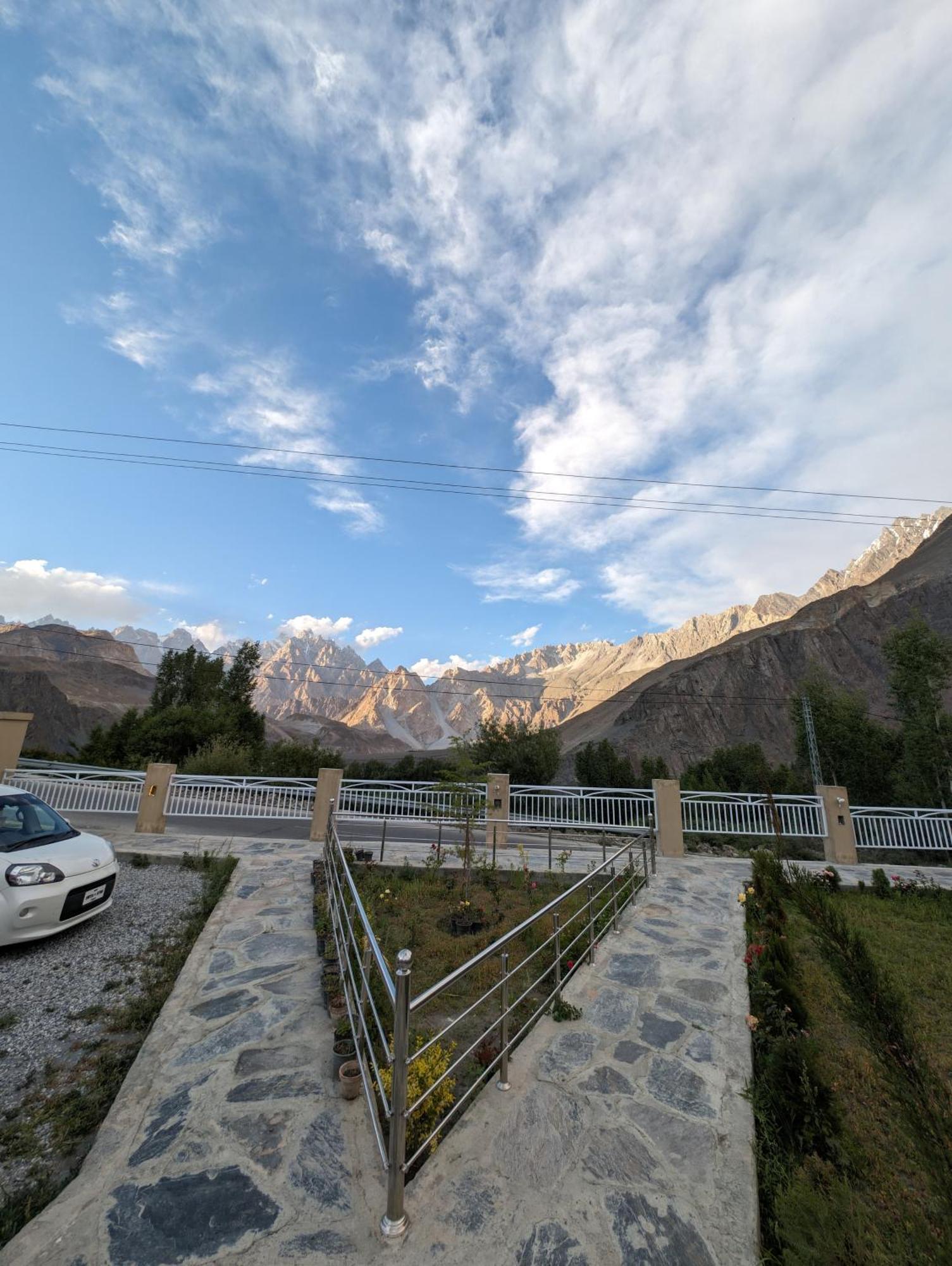 Apex Hotels And Resorts Leyurt Hussaini Karimabad  Exterior foto